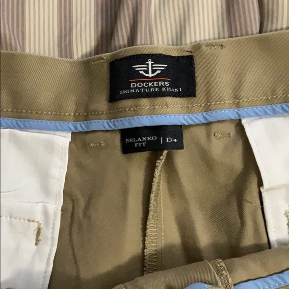Khaki pants - Picture 2 of 3